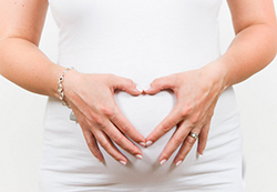 怀孕几个月如何检测宝宝是谁的[昌吉]，昌吉无创孕期亲子鉴定大概多少钱